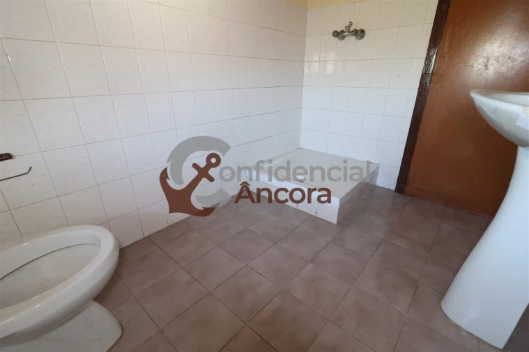 Moradia T3 para Venda em Nespereira Foto 16