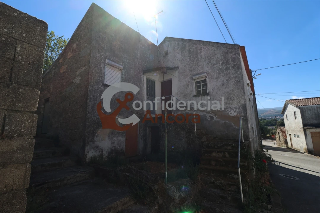 Moradia T3 para Venda em Nespereira Foto 9