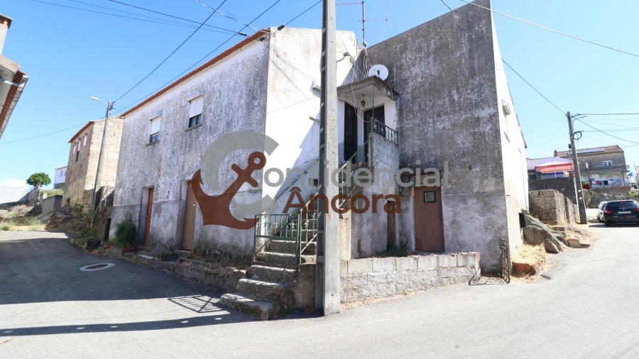Moradia T3 para Venda em Nespereira