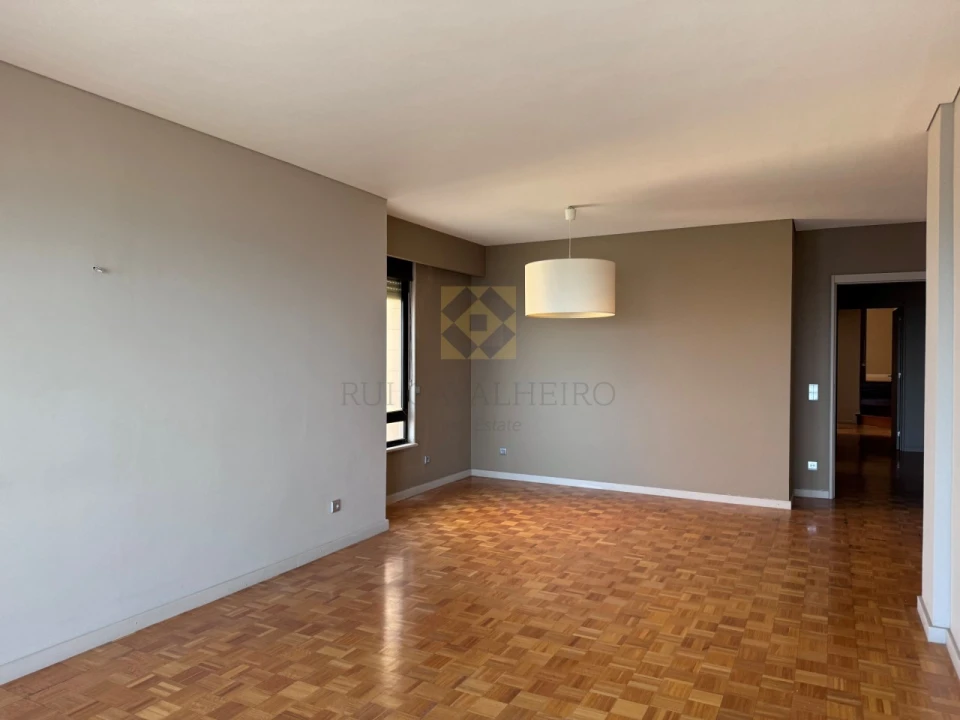 Apartamento T3 para Venda em Aldoar, Foz do Douro e Nevogilde Foto 8