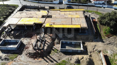 Moradia T4 para Venda em Sarilhos Grandes