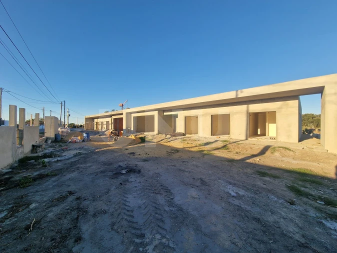 Moradia T4 para Venda em Sarilhos Grandes Foto 3