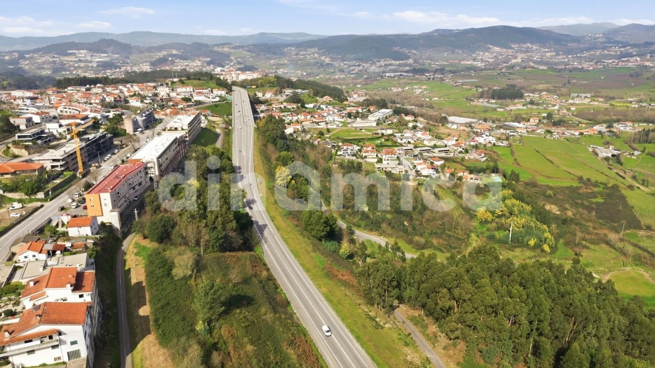 Moradia T3 para Venda em Mesão Frio Foto 6