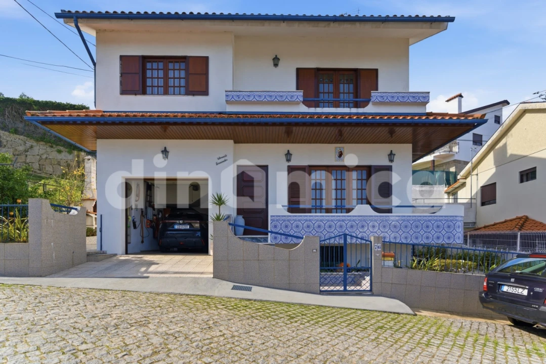 Moradia T3 para Venda em Mesão Frio Foto 1