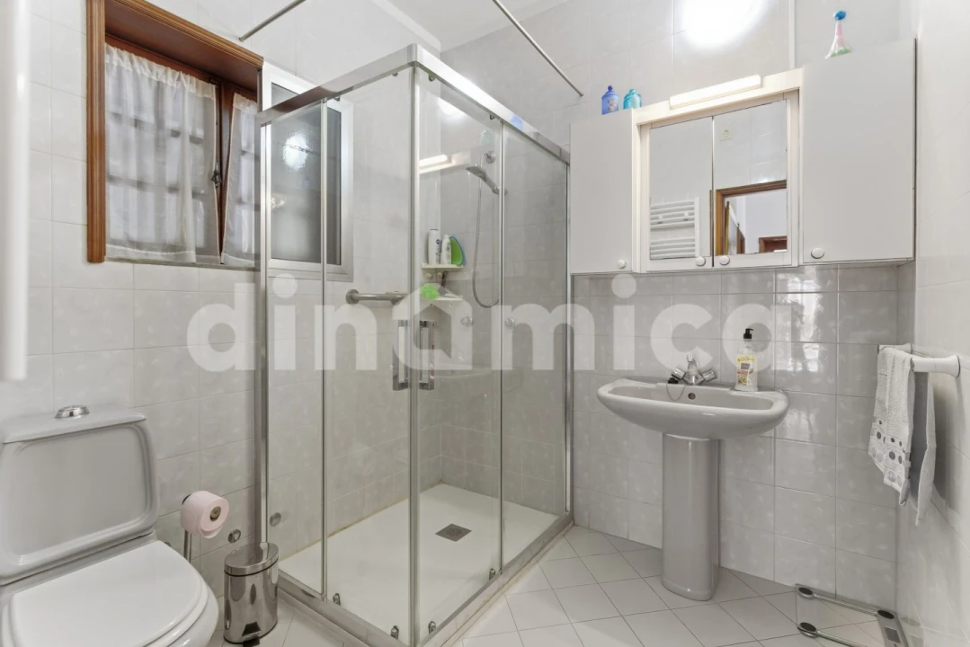 Moradia T3 para Venda em Mesão Frio Foto 36