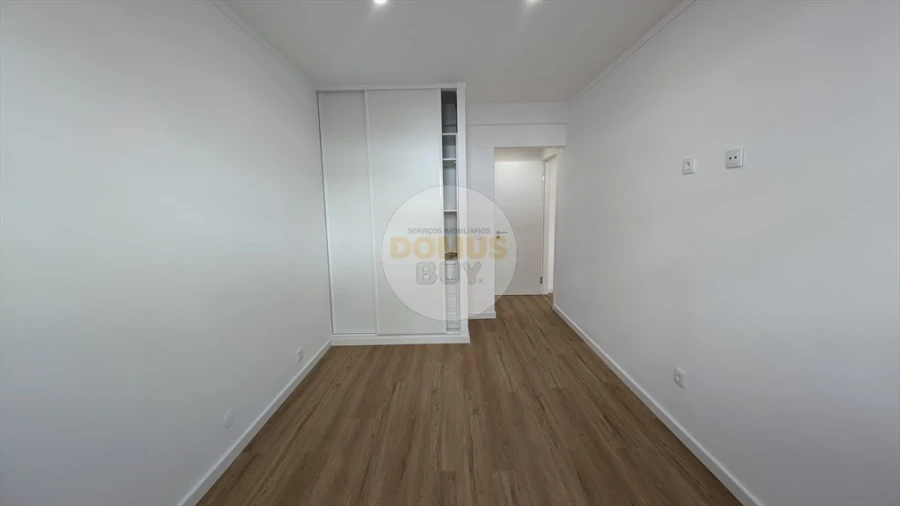 Apartamento T3 para Venda em Amora Foto 9
