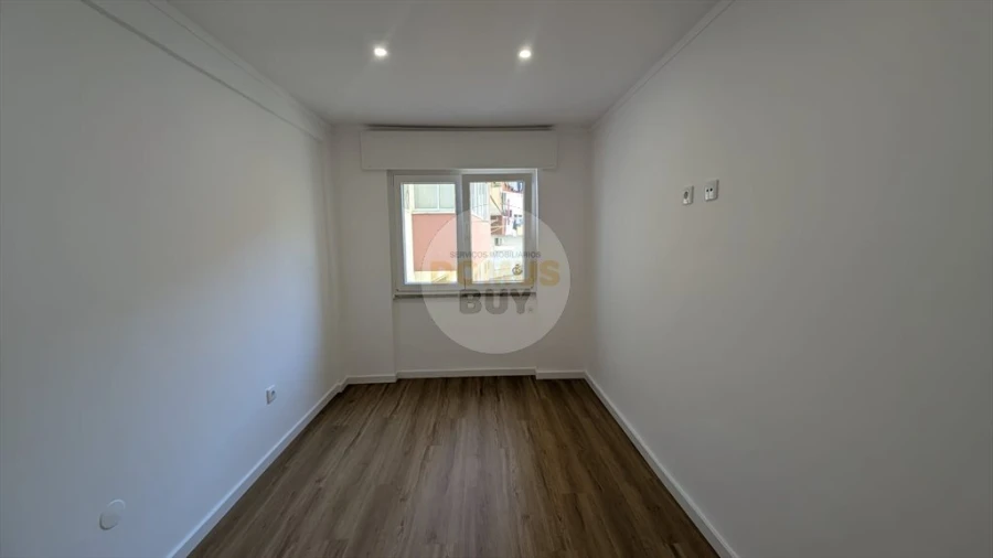 Apartamento T3 para Venda em Amora Foto 10
