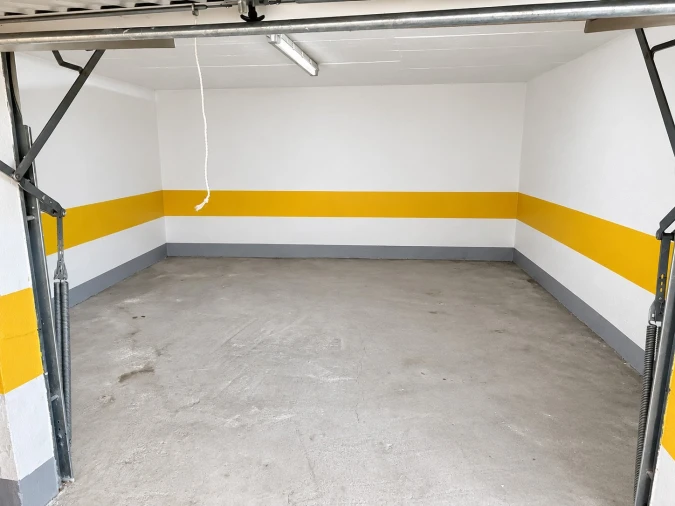 Garagem para Venda em Santa Maria do Castelo e Santiago e Santa Susana Foto 3