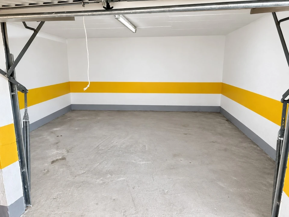 Garagem para Venda em Santa Maria do Castelo e Santiago e Santa Susana Foto 3