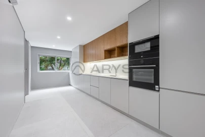 Apartamento T4 para Venda em São Vitor (Braga)