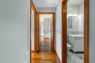 Apartamento T2 para Venda em Vilar de Andorinho