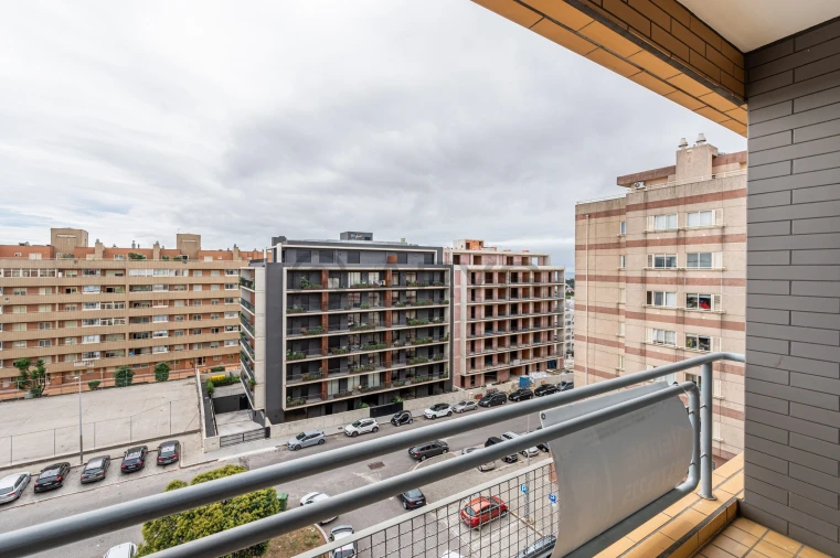 Apartamento T2 para Venda em Vilar de Andorinho Foto 18