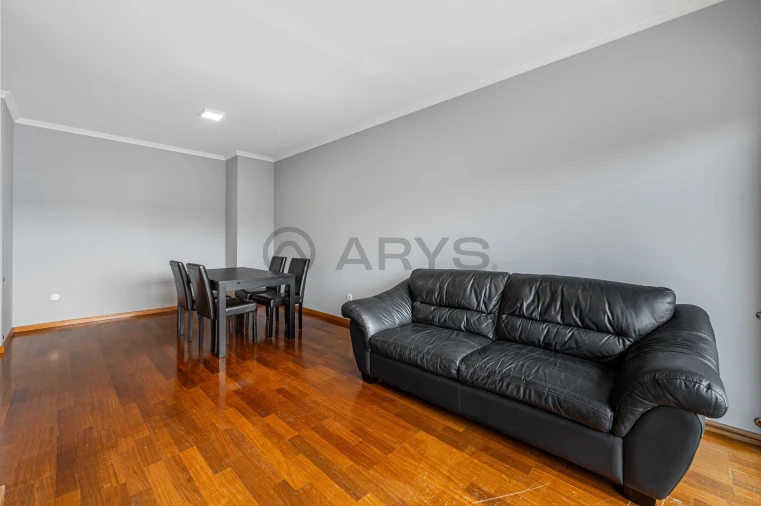 Apartamento T2 para Venda em Vilar de Andorinho Foto 2