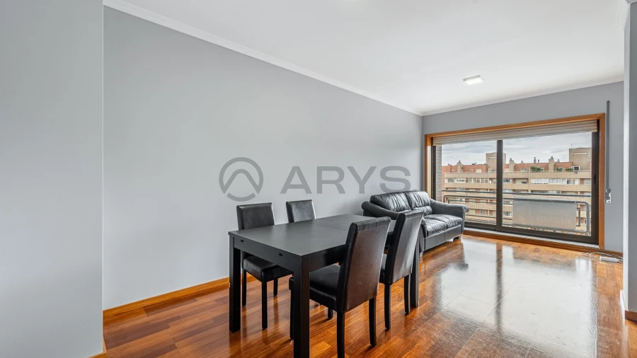 Apartamento T2 para Venda em Vilar de Andorinho