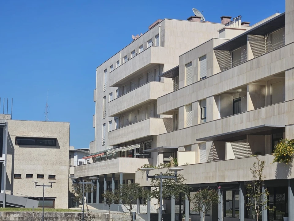 Apartamento T3 para Venda em Vila das Aves Foto 1
