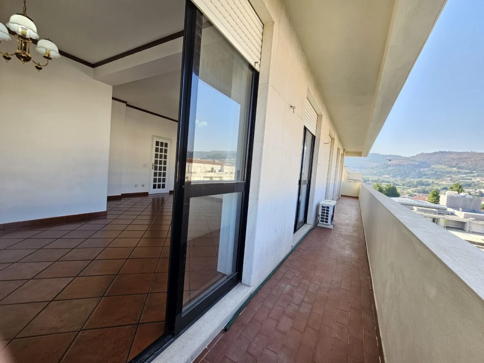 Apartamento T3 para Venda em Vila das Aves Foto 19