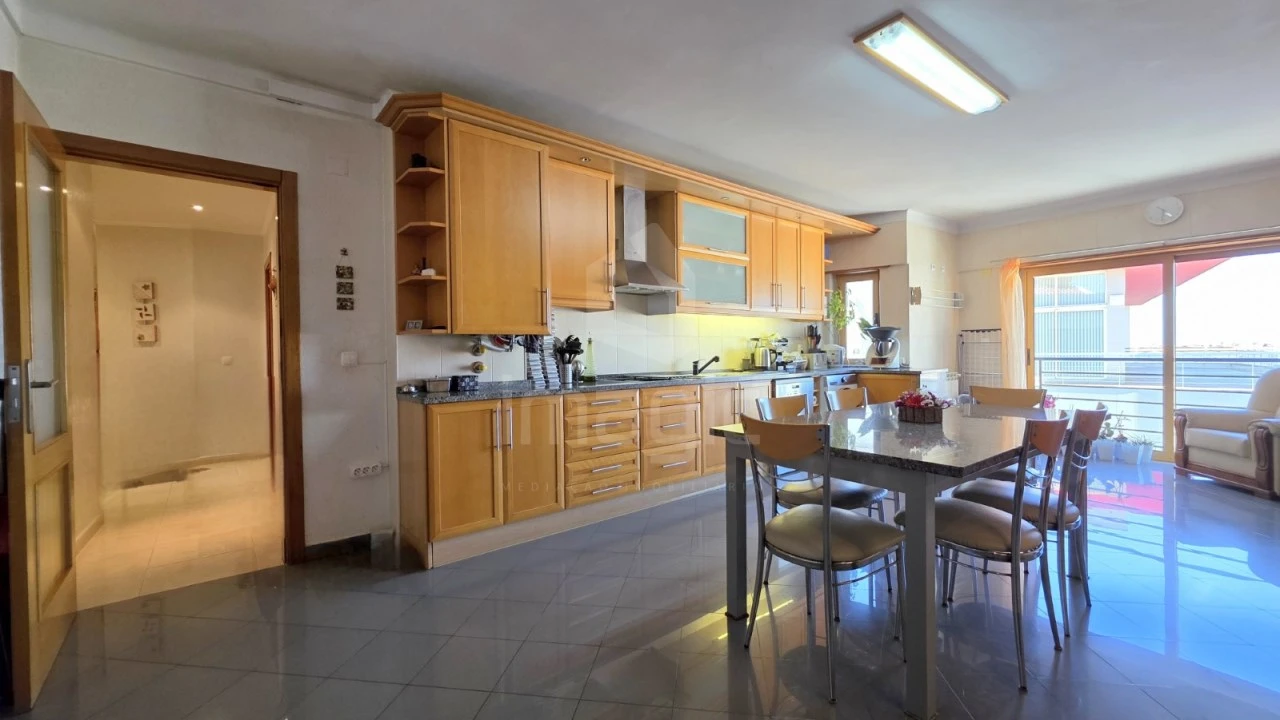 Apartamento T4 para Venda em Mafra Foto 17