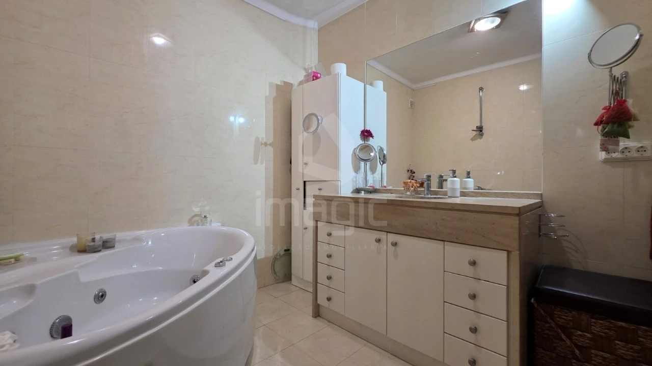 Apartamento T4 para Venda em Mafra Foto 31