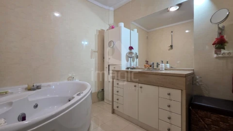 Apartamento T4 para Venda em Mafra