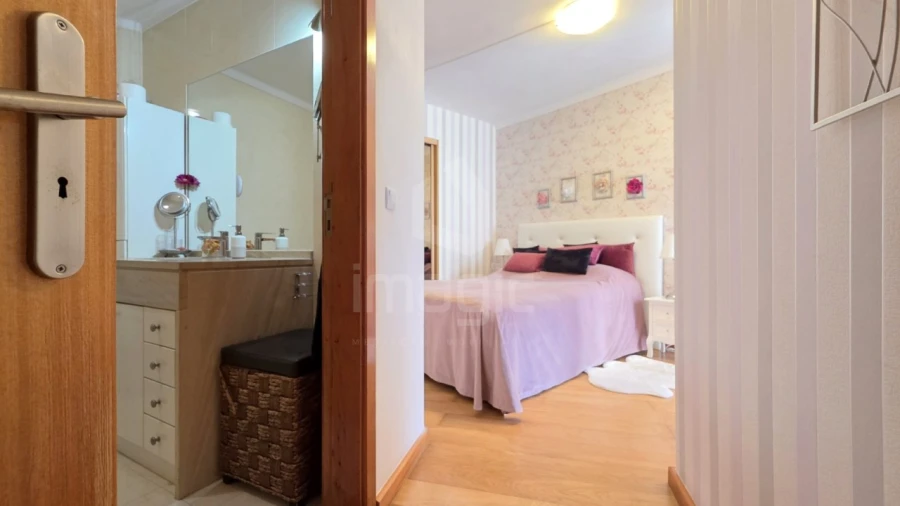Apartamento T4 para Venda em Mafra Foto 30