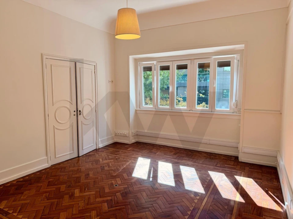 Apartamento T3 para Arrendamento em Avenidas Novas Foto 13
