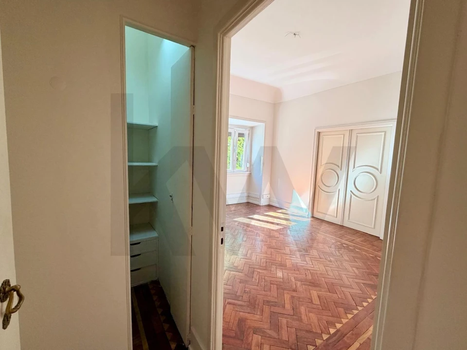 Apartamento T3 para Arrendamento em Avenidas Novas Foto 11