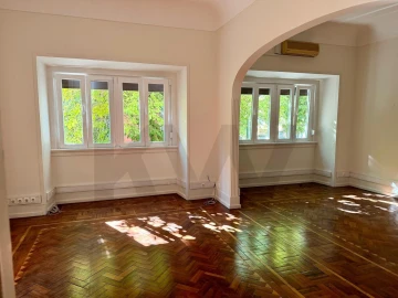 Apartamento T3 para Arrendamento em Avenidas Novas