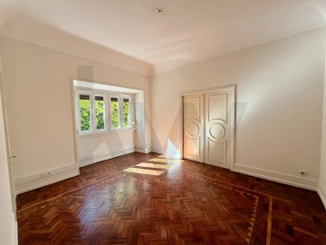 Apartamento T3 para Arrendamento em Avenidas Novas