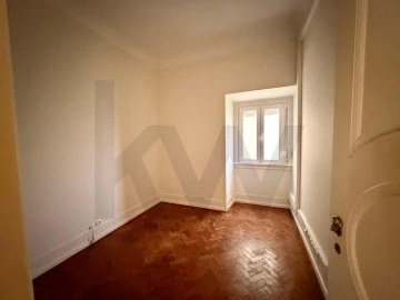 Apartamento T3 para Arrendamento em Avenidas Novas
