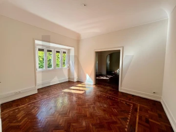 Apartamento T3 para Arrendamento em Avenidas Novas