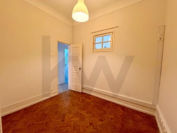 Apartamento T3 para Arrendamento em Avenidas Novas