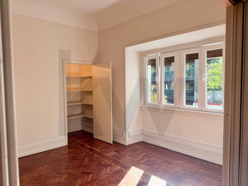 Apartamento T3 para Arrendamento em Avenidas Novas Foto 6