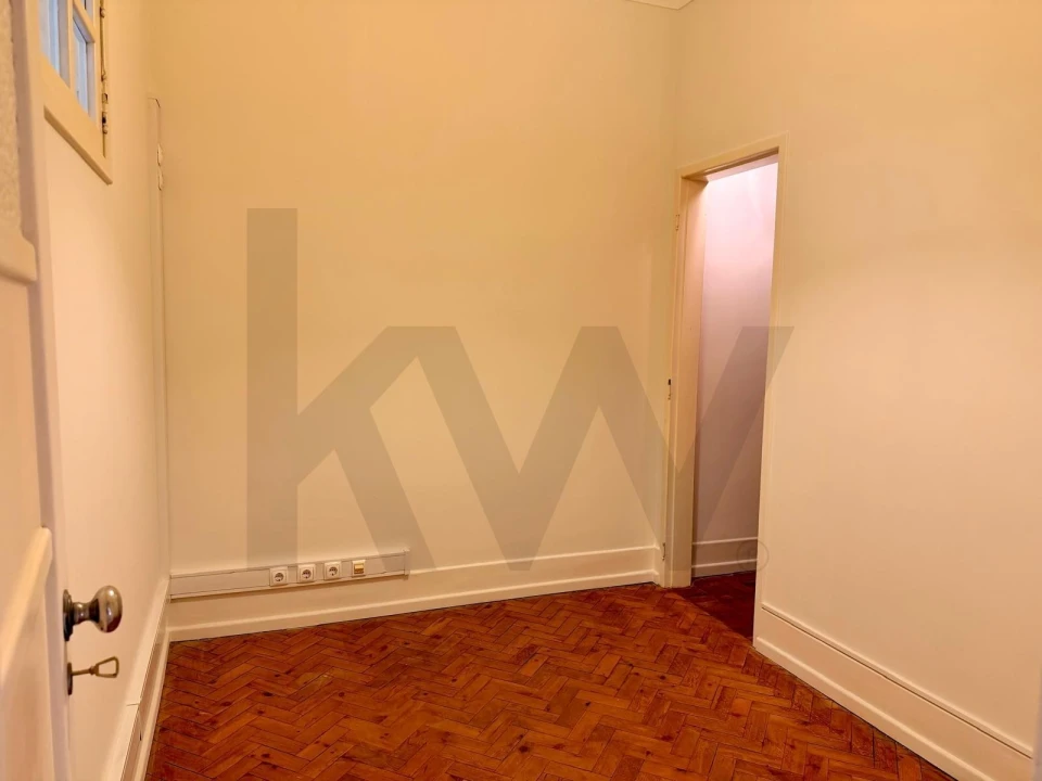 Apartamento T3 para Arrendamento em Avenidas Novas Foto 17
