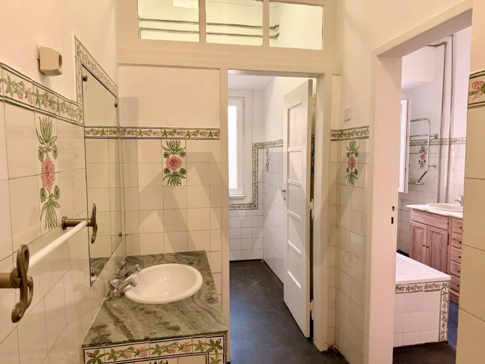 Apartamento T3 para Arrendamento em Avenidas Novas Foto 31