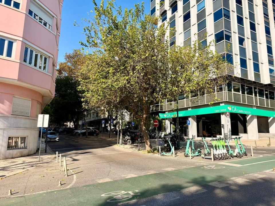 Apartamento T3 para Arrendamento em Avenidas Novas Foto 44