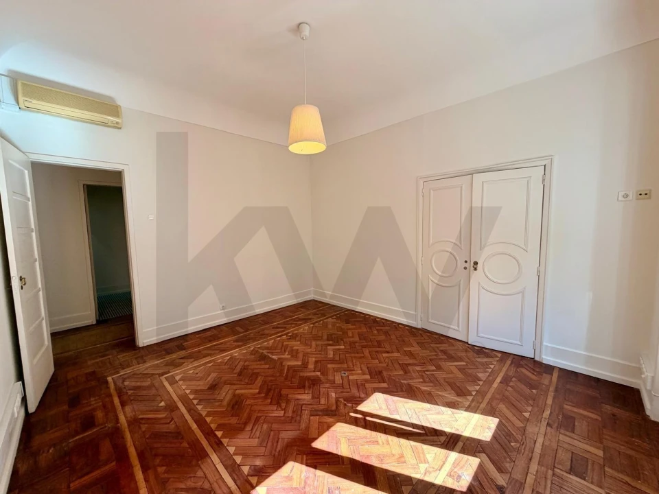 Apartamento T3 para Arrendamento em Avenidas Novas Foto 15