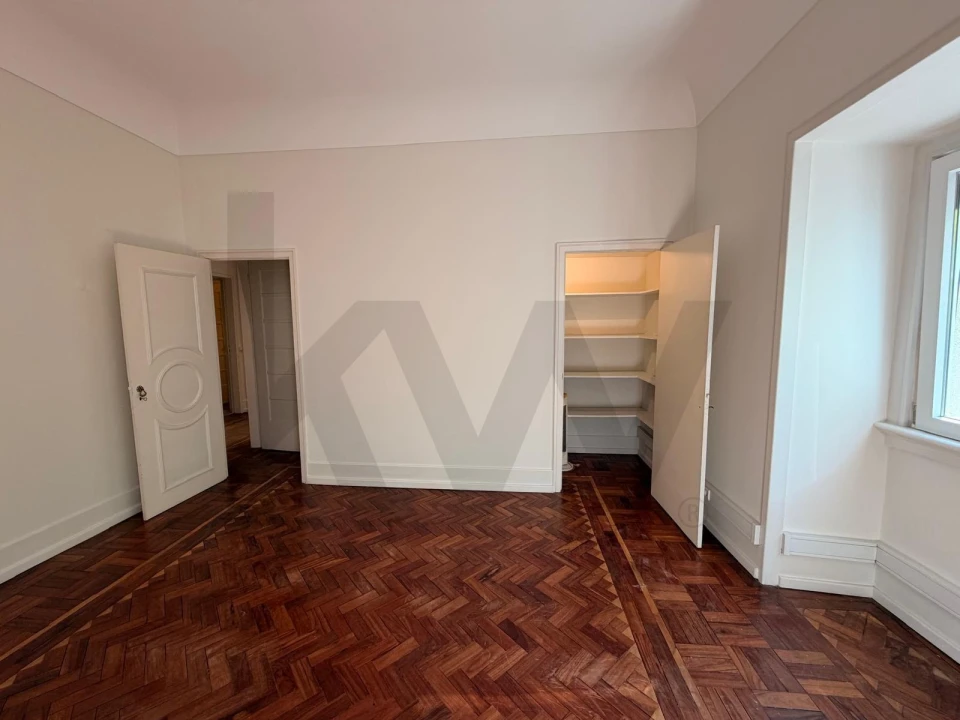 Apartamento T3 para Arrendamento em Avenidas Novas Foto 8
