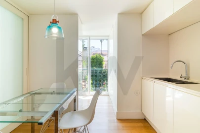 Apartamento T3 para Arrendamento em Santo António