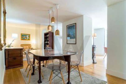 Apartamento T3 para Arrendamento em Santo António