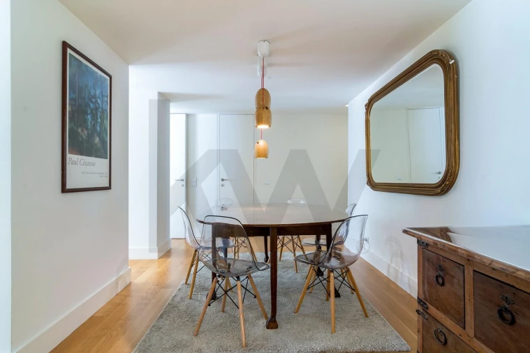 Apartamento T3 para Arrendamento em Santo António Foto 3