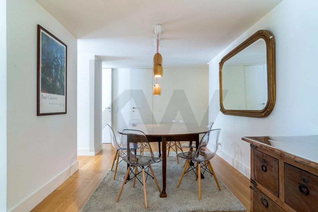 Apartamento T3 para Arrendamento em Santo António Foto 3