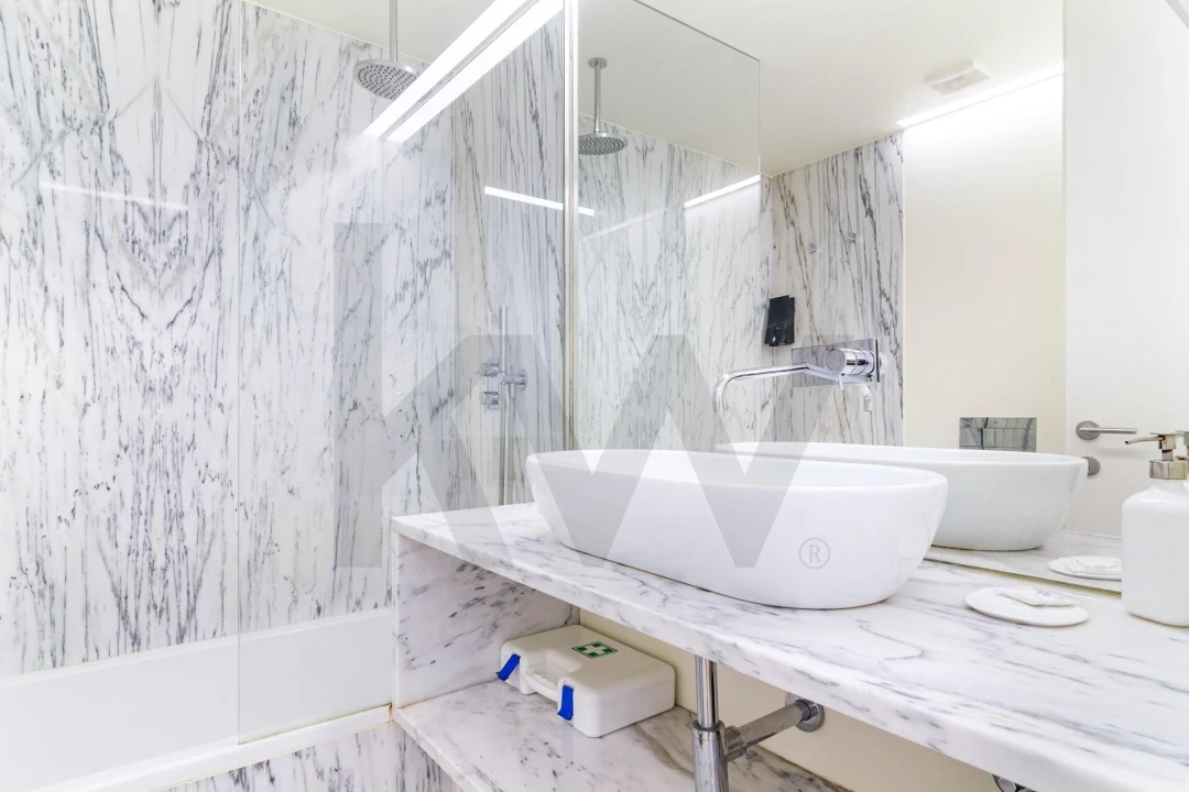 Apartamento T3 para Arrendamento em Santo António Foto 26