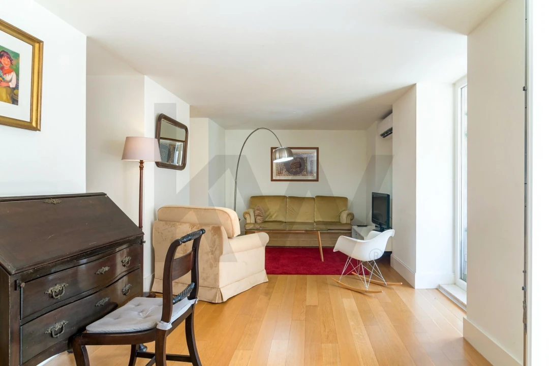 Apartamento T3 para Arrendamento em Santo António Foto 8
