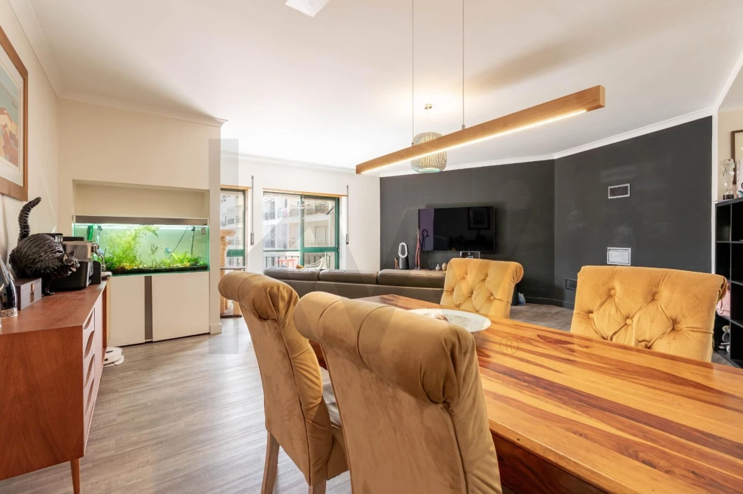 Apartamento T3 para Venda em Queluz e Belas Foto 4