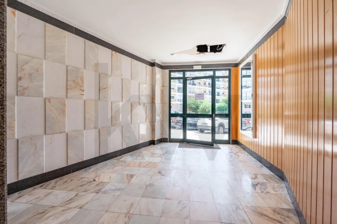 Apartamento T3 para Venda em Queluz e Belas Foto 32