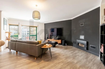 Apartamento T3 para Venda em Queluz e Belas