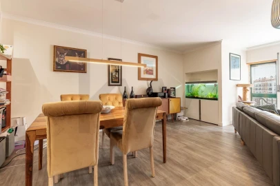 Apartamento T3 para Venda em Queluz e Belas