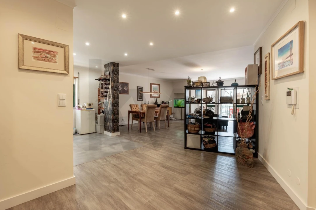 Apartamento T3 para Venda em Queluz e Belas Foto 2