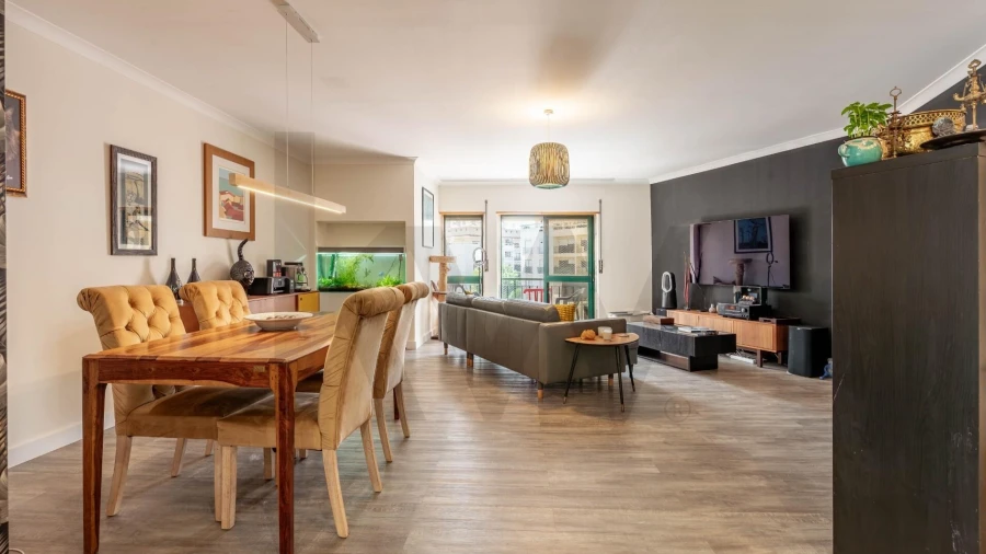 Apartamento T3 para Venda em Queluz e Belas
