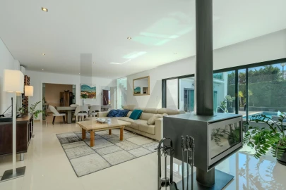 Moradia T4 para Venda em São Francisco